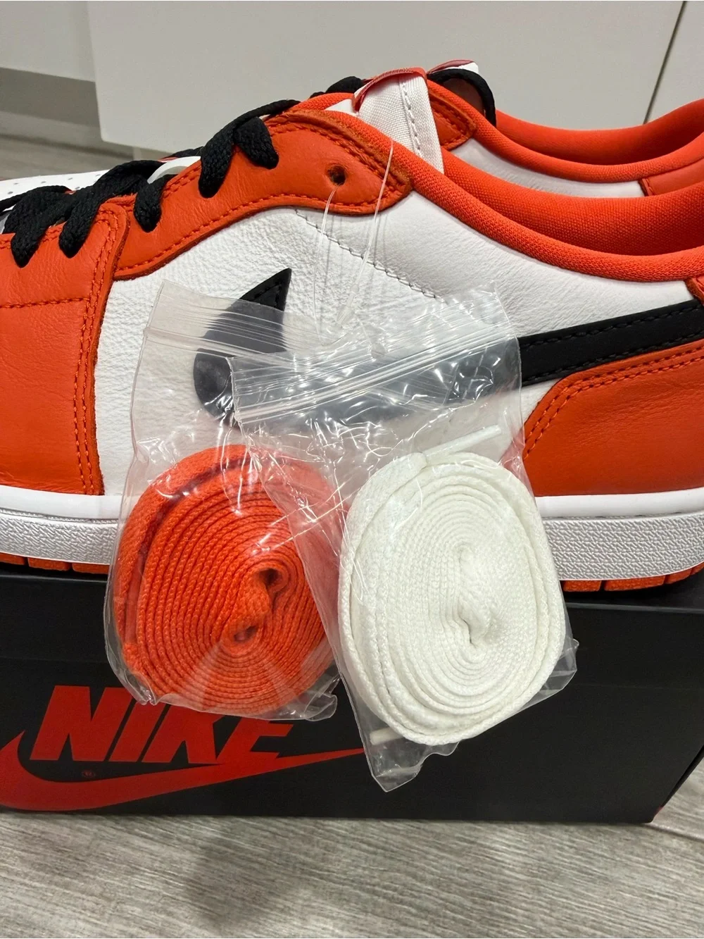 Men's Air Jordan 1 Retro Low OG Starfish CZ0790-801 Orange Black White Sz 12 New